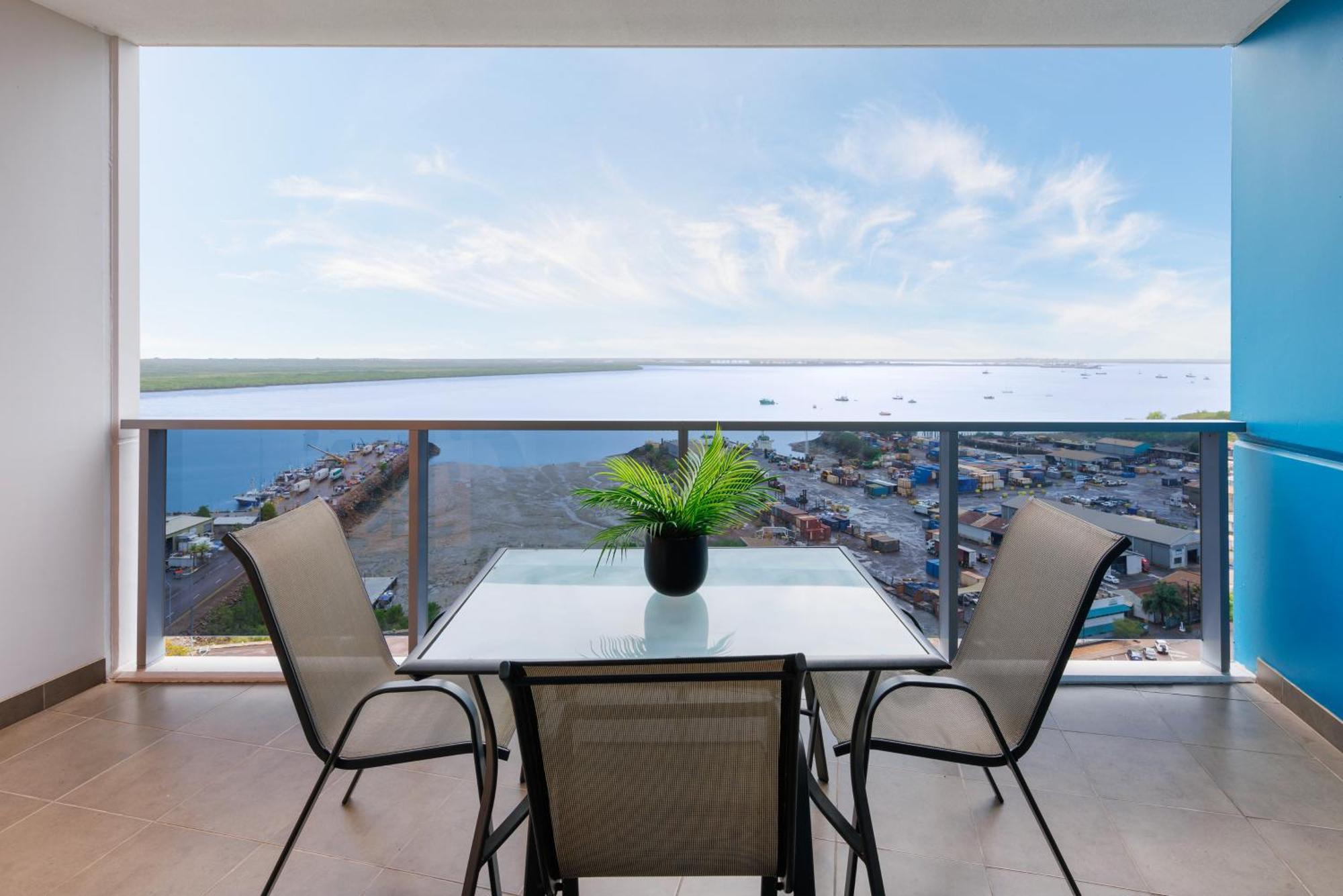 Ramada Suites By Wyndham Zen Quarter Darwin Exterior photo