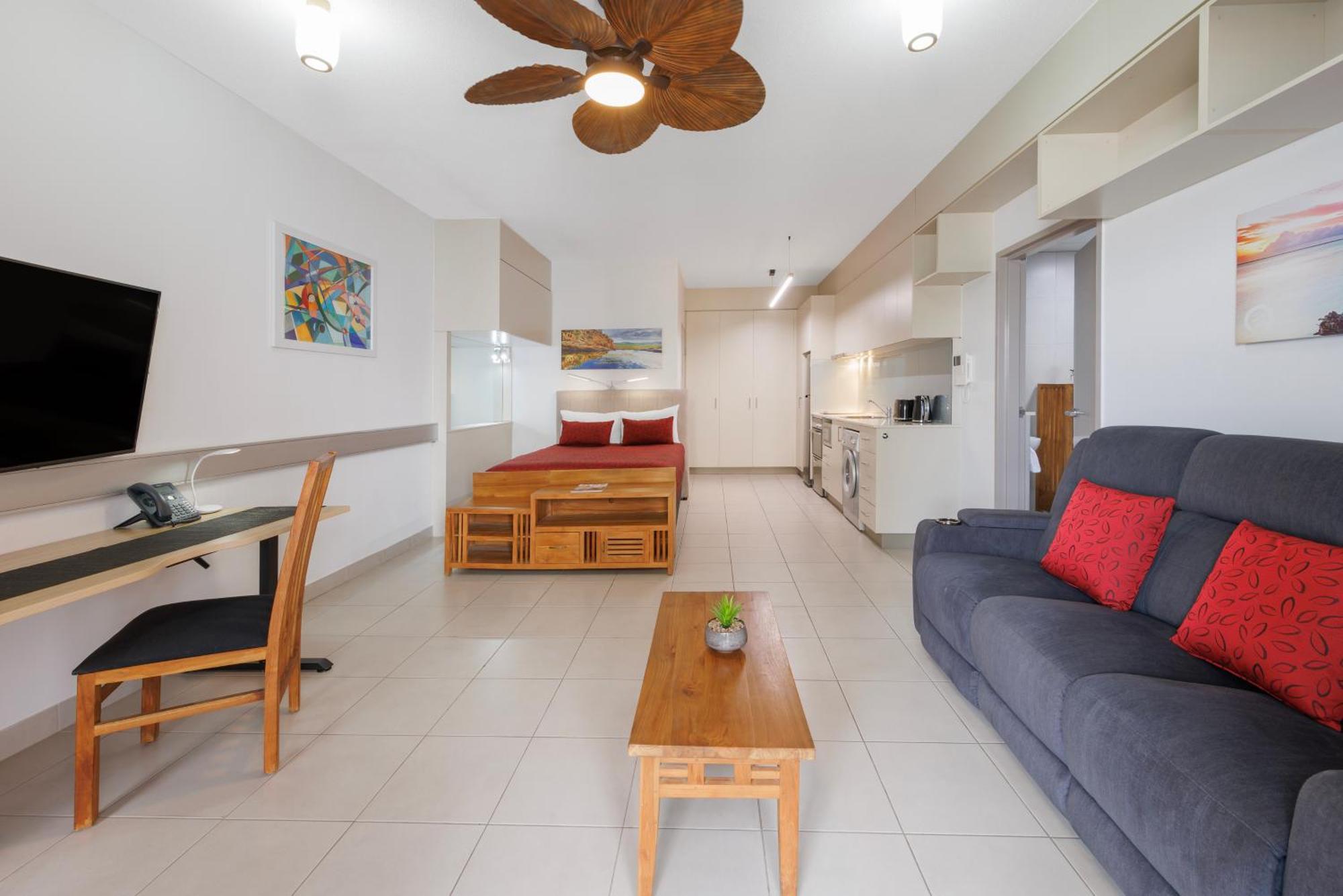 Ramada Suites By Wyndham Zen Quarter Darwin Room photo