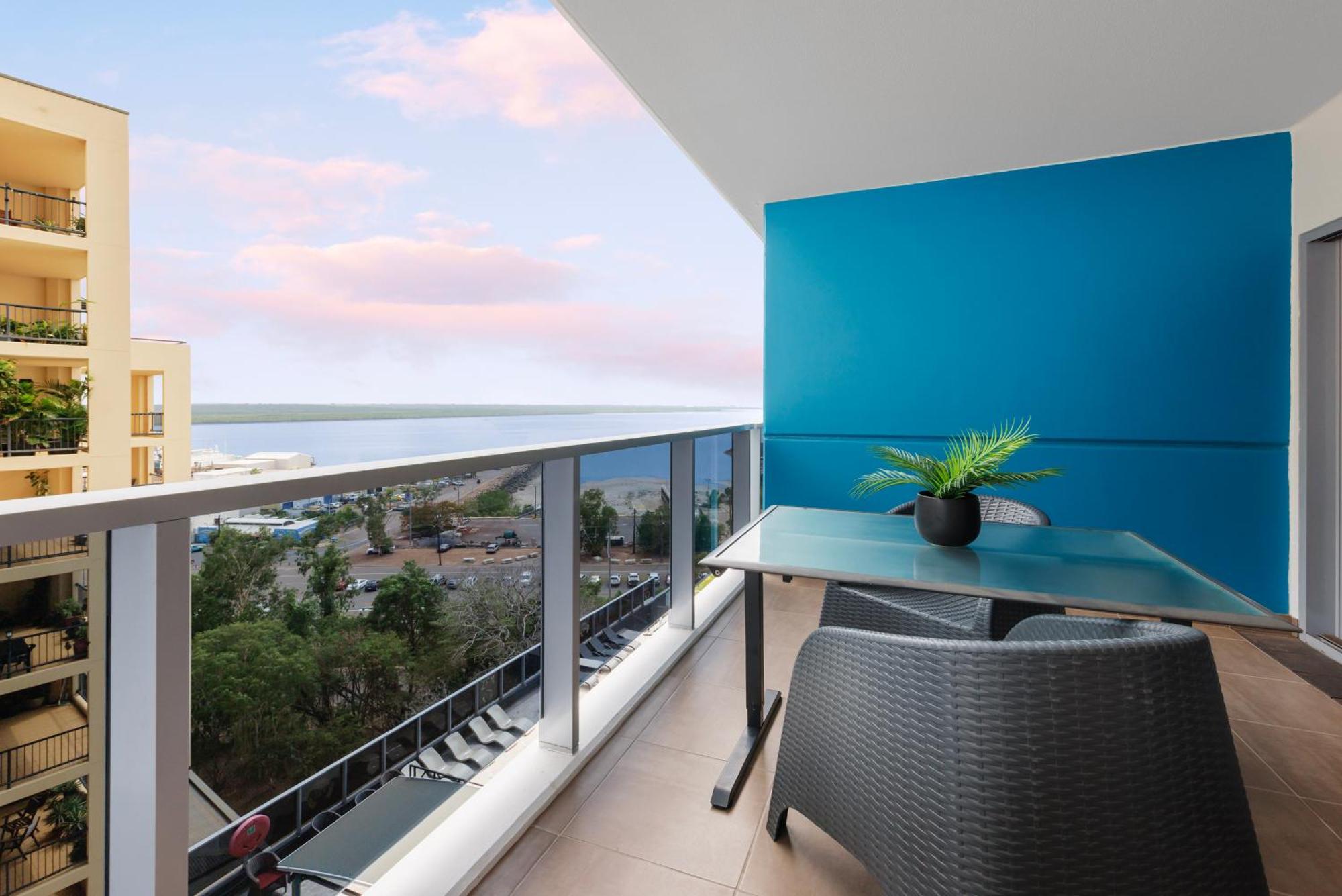 Ramada Suites By Wyndham Zen Quarter Darwin Room photo