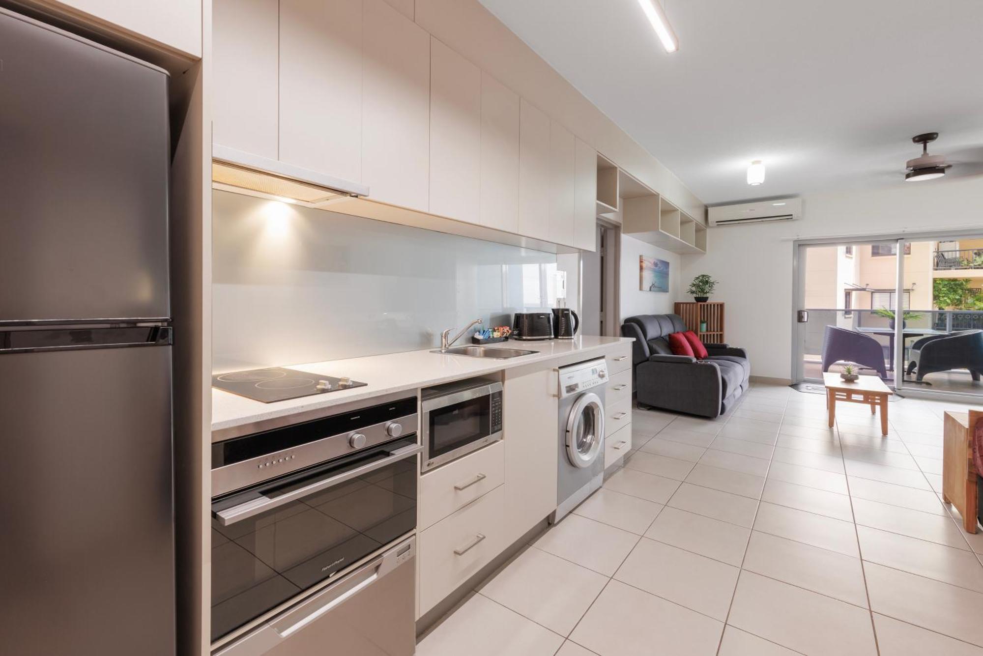Ramada Suites By Wyndham Zen Quarter Darwin Room photo
